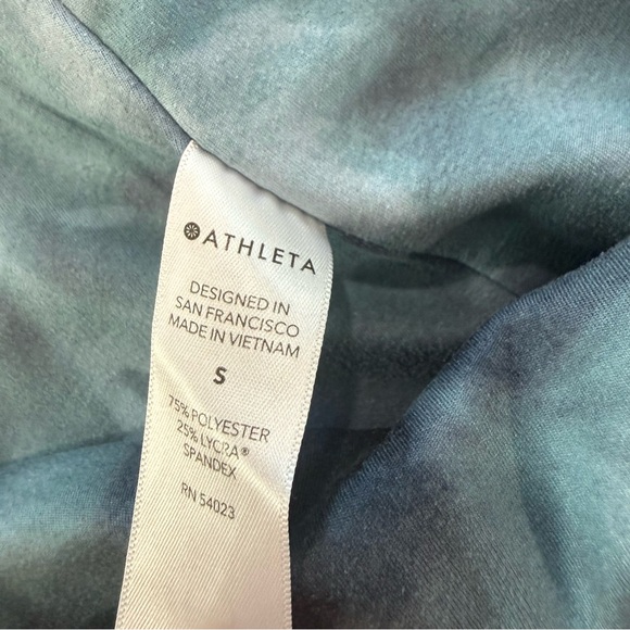 🍒 Athleta Blue Tie Dye Elation Tight — Size S 🍒 - Picture 5 of 11